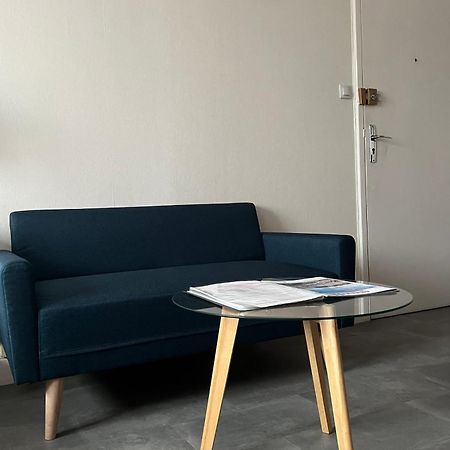Joli Studio Avec Parking Prive, Bien Situe Moulins  Buitenkant foto