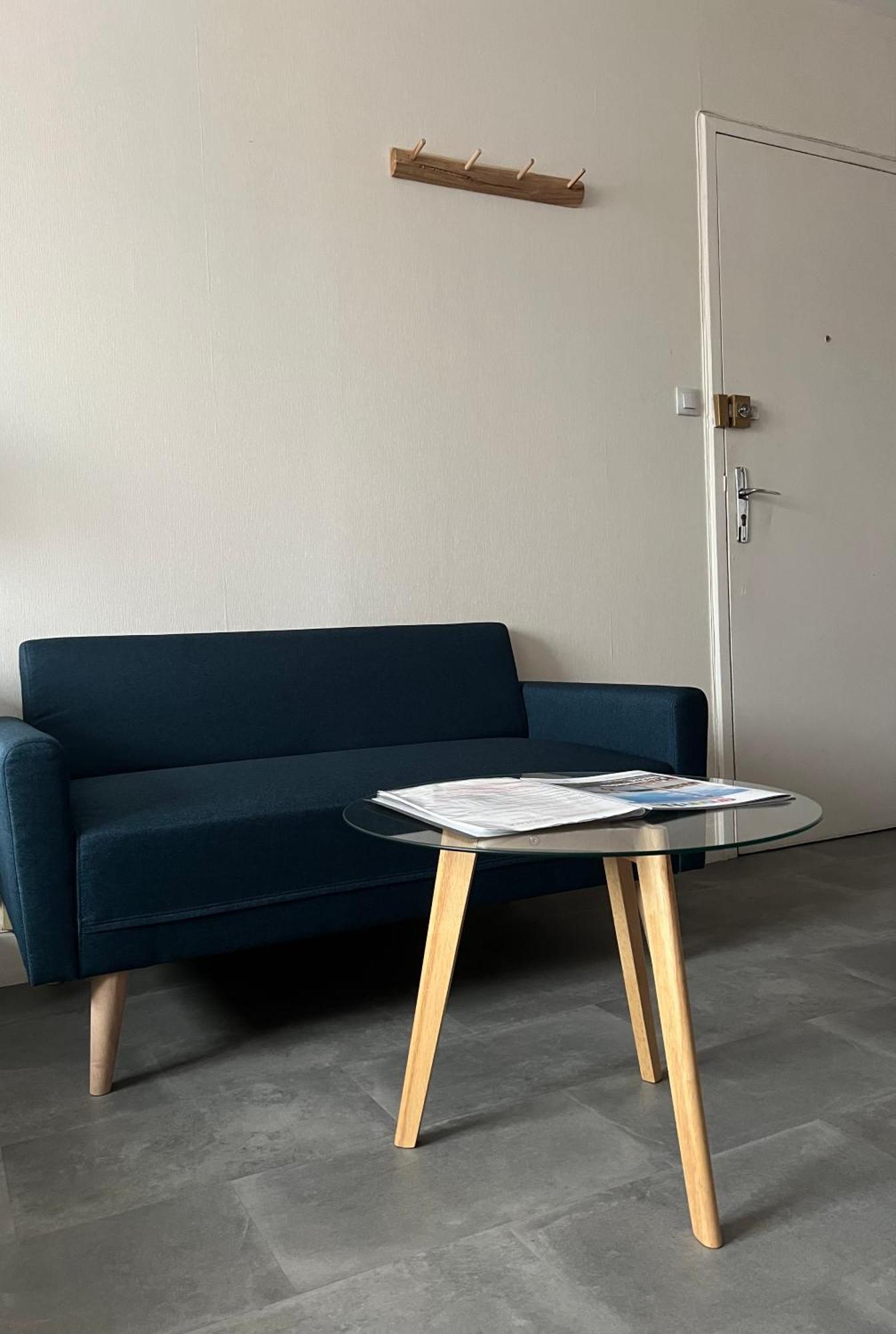 Joli Studio Avec Parking Prive, Bien Situe Moulins  Buitenkant foto